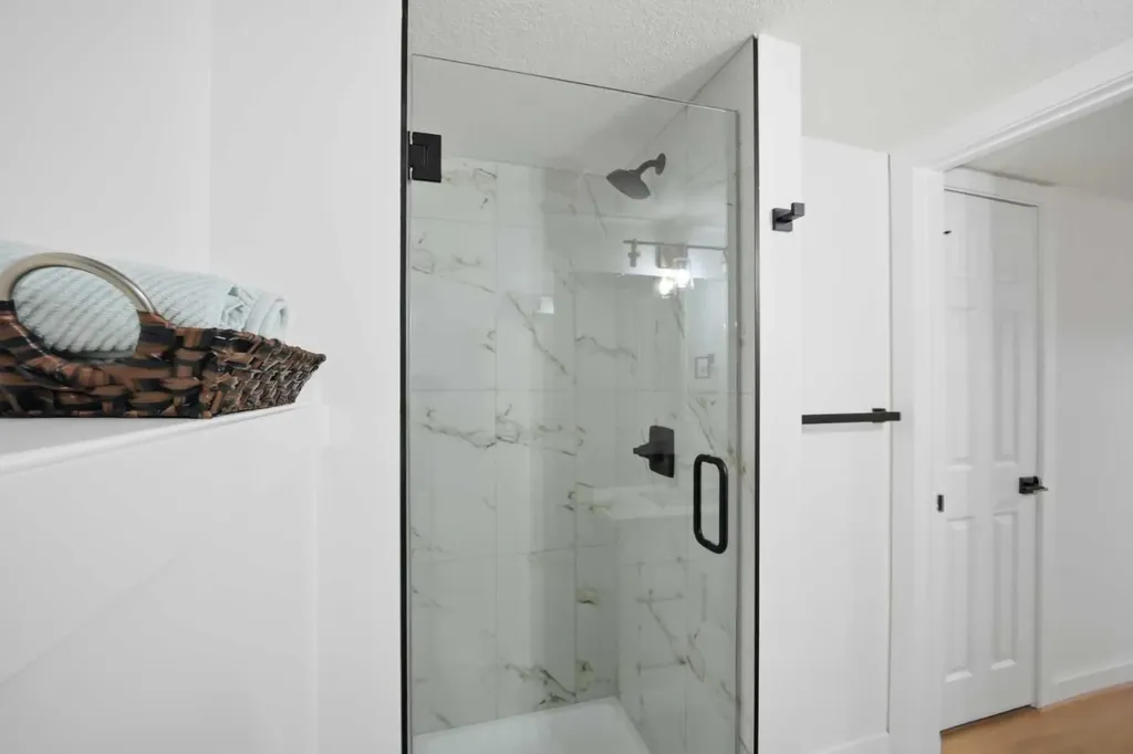 300 Edgehill Drive NW Calgary AB t3a2S3