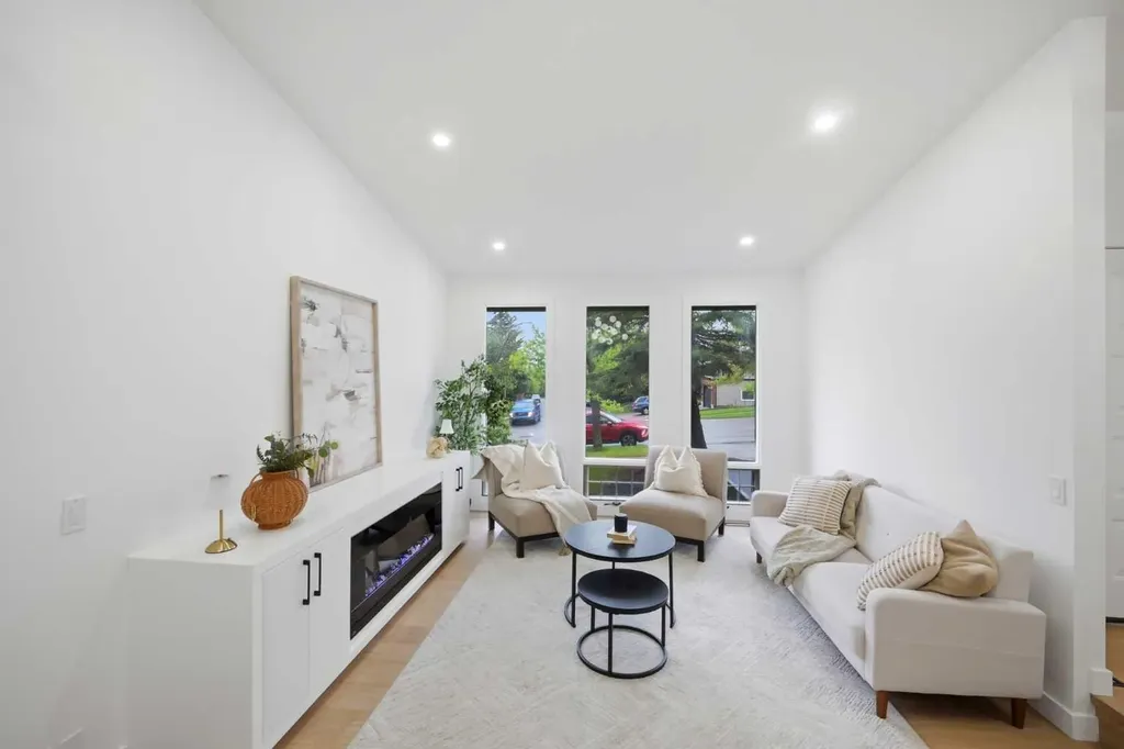 300 Edgehill Drive NW Calgary AB t3a2S3