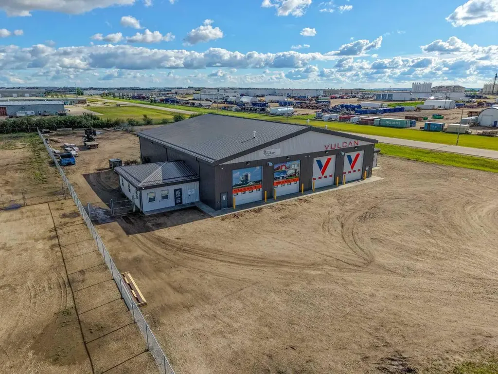 9521 78 Avenue Clairmont AB T0H 0W0