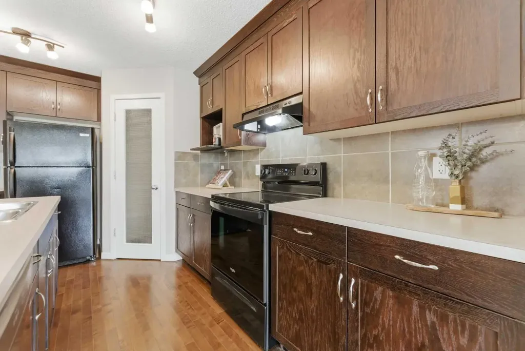 186 Cranberry Place SE Calgary AB T3M 0G8