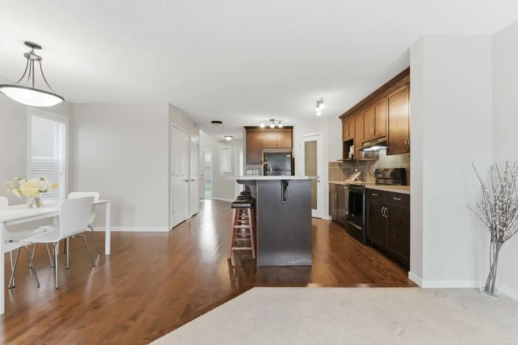 186 Cranberry Place SE Calgary AB T3M 0G8