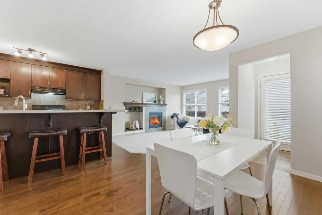 186 Cranberry Place SE Calgary AB T3M 0G8