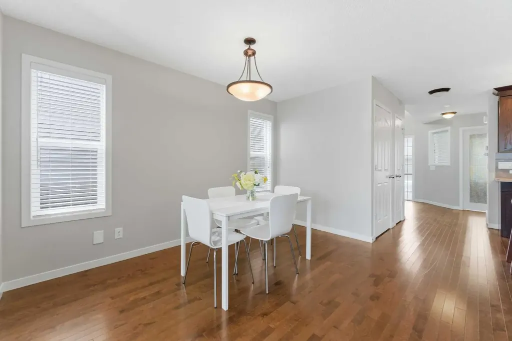 186 Cranberry Place SE Calgary AB T3M 0G8