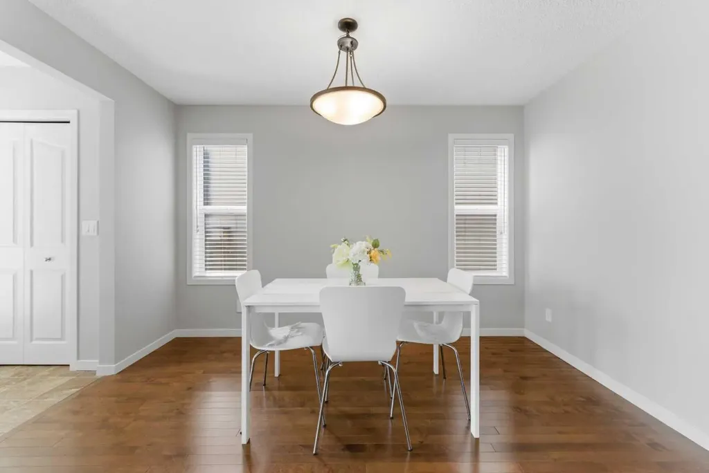 186 Cranberry Place SE Calgary AB T3M 0G8