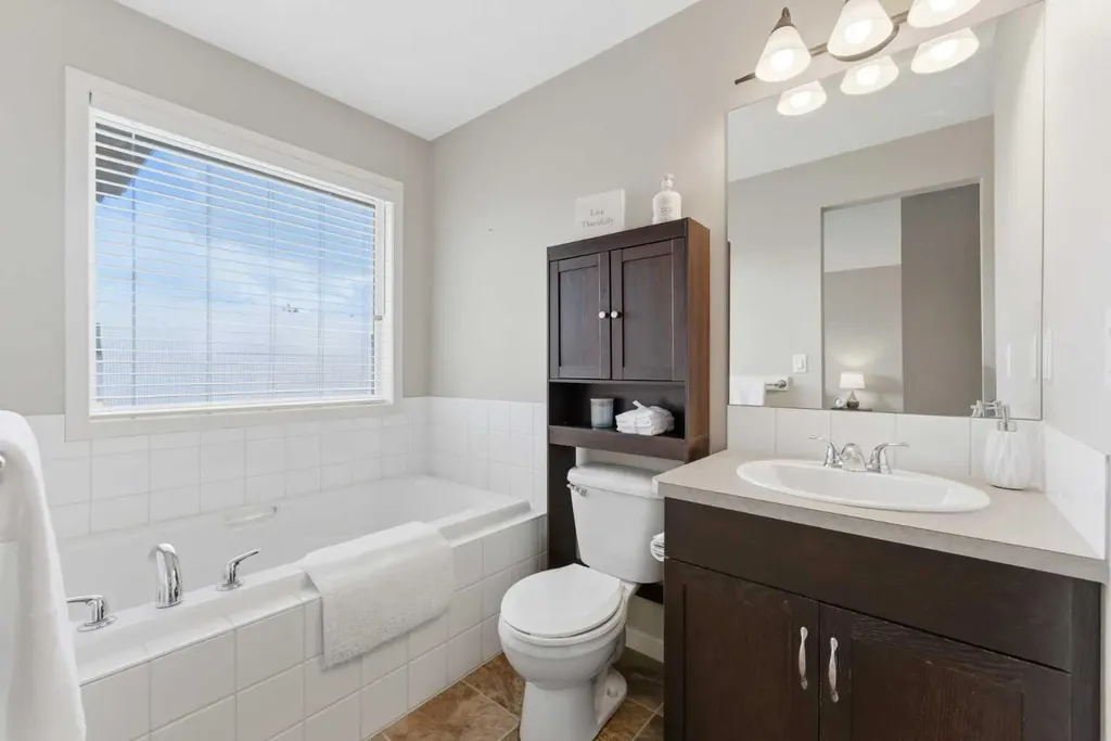 186 Cranberry Place SE Calgary AB T3M 0G8