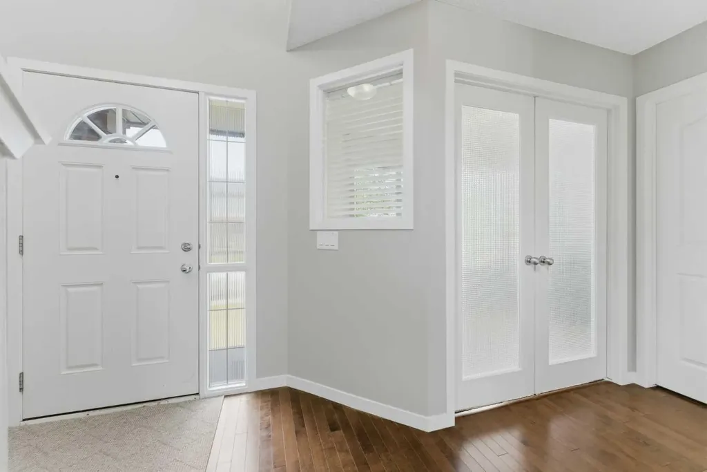 186 Cranberry Place SE Calgary AB T3M 0G8