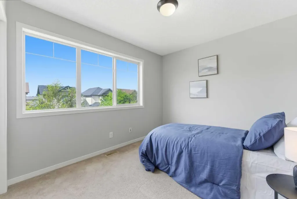 186 Cranberry Place SE Calgary AB T3M 0G8