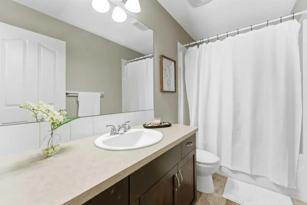 186 Cranberry Place SE Calgary AB T3M 0G8