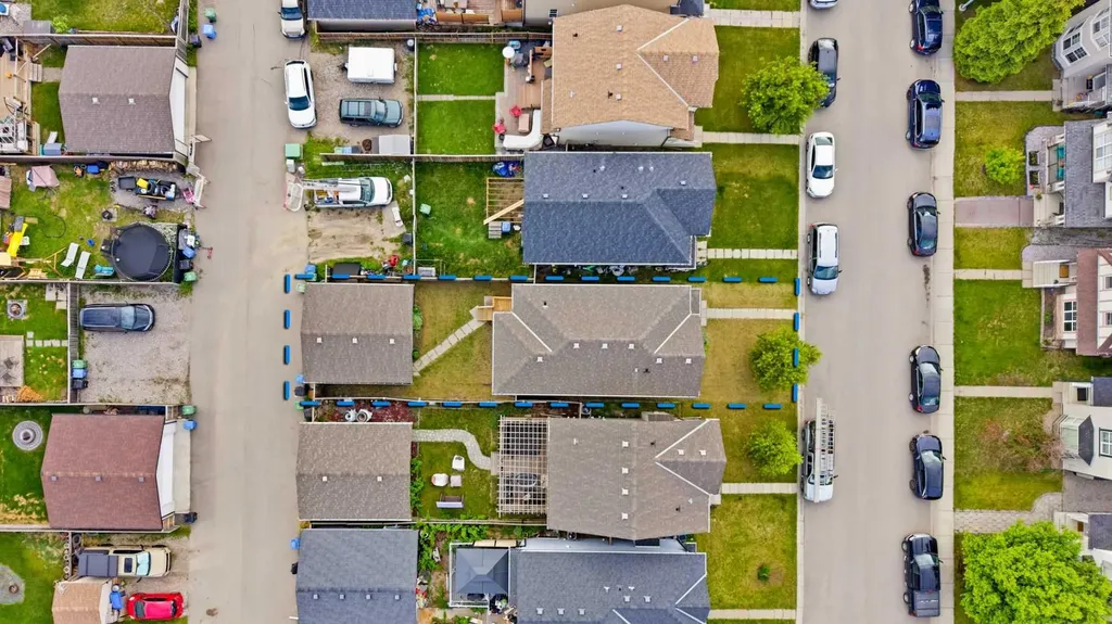 186 Cranberry Place SE Calgary AB T3M 0G8