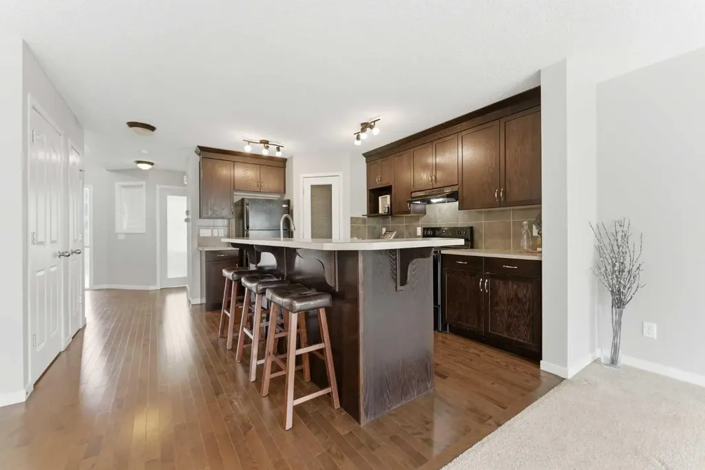 186 Cranberry Place SE Calgary AB T3M 0G8