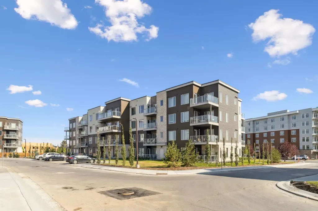 700 Shawnee Square SW Calgary AB T2Y 0Z6