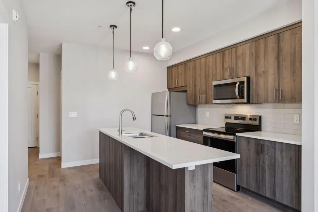 700 Shawnee Square SW Calgary AB T2Y 0Z6