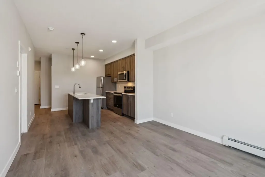 700 Shawnee Square SW Calgary AB T2Y 0Z6