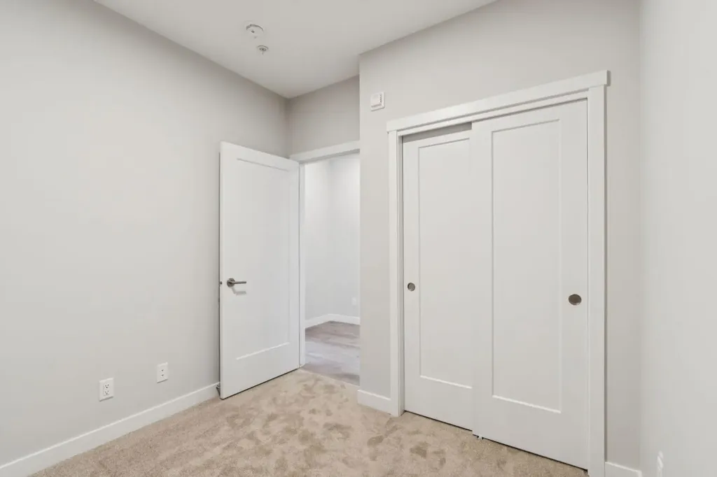700 Shawnee Square SW Calgary AB T2Y 0Z6