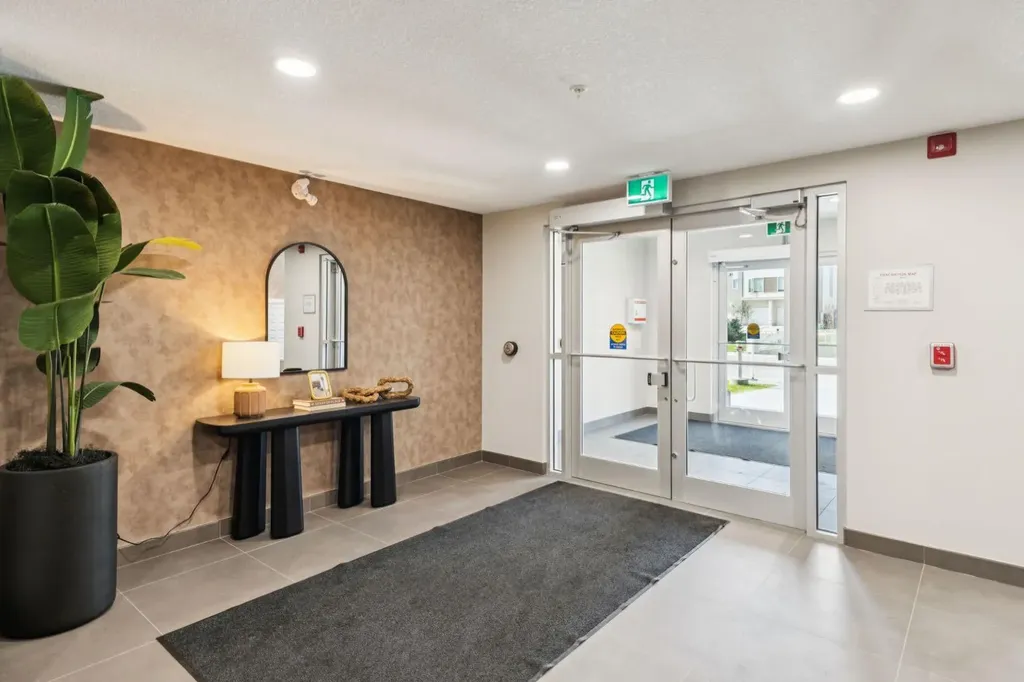 700 Shawnee Square SW Calgary AB T2Y 0Z6