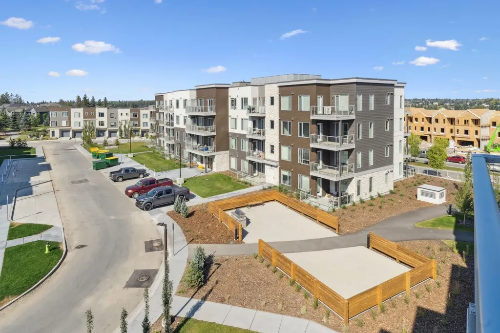 700 Shawnee Square SW Calgary AB T2Y 0Z6