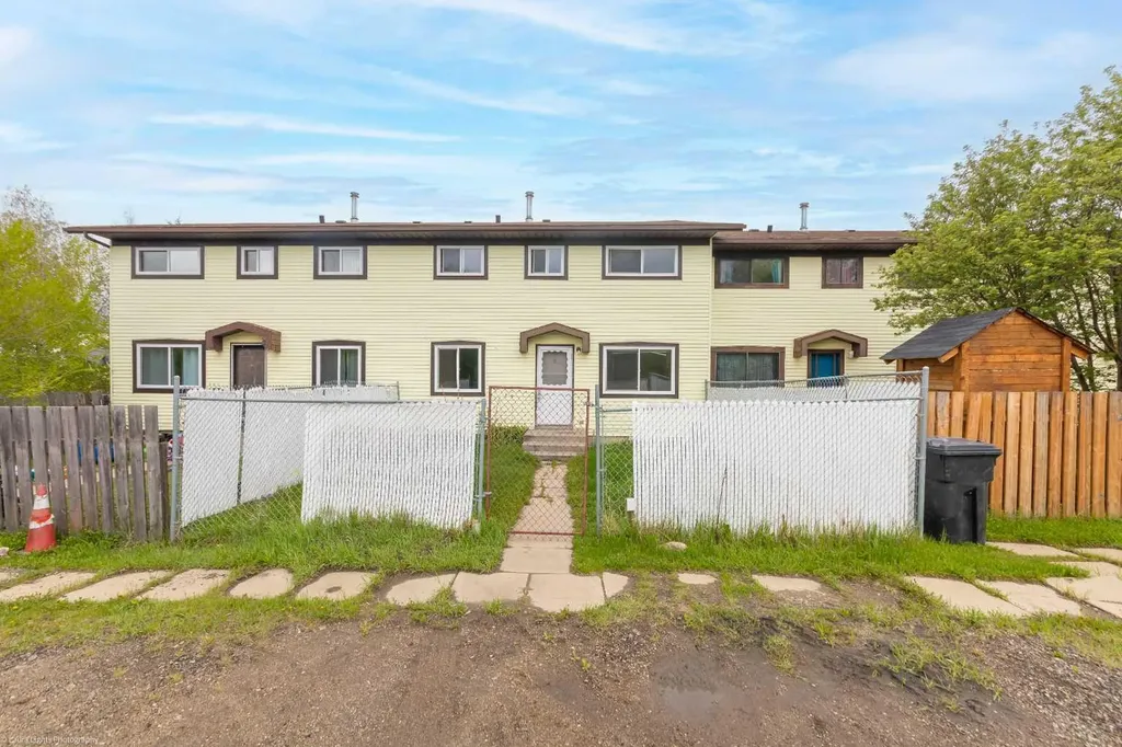 17 3 Avenue SE Marshall SK S0M 1R0