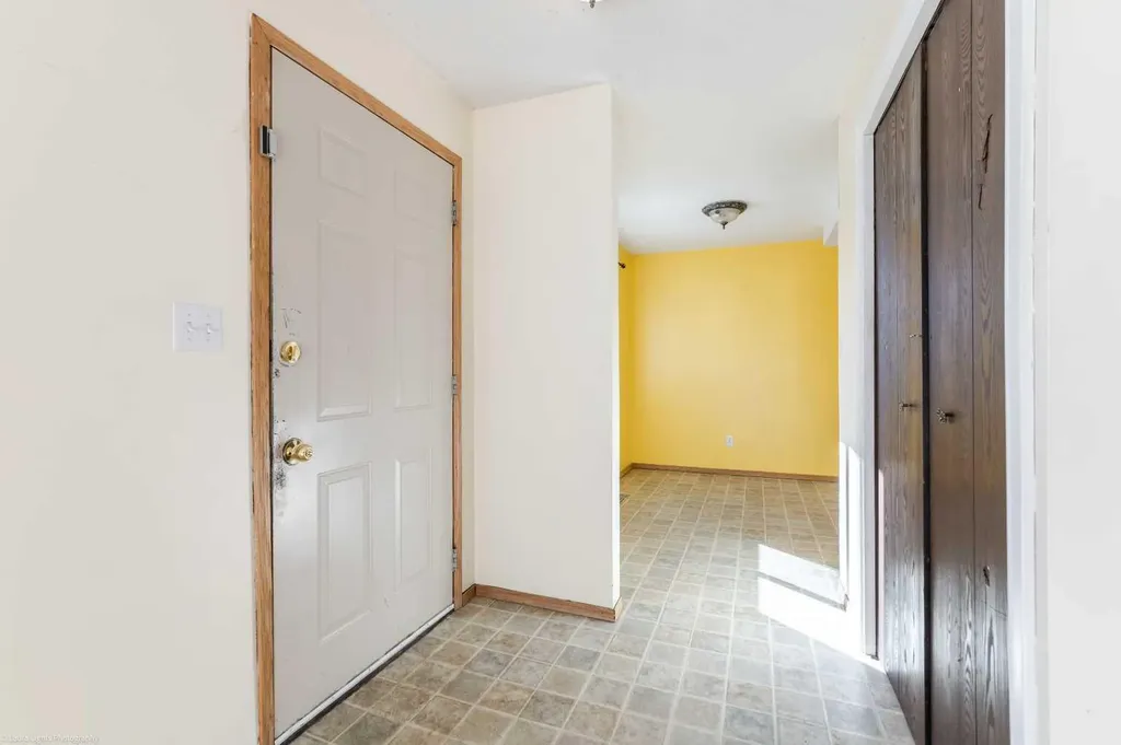 17 3 Avenue SE Marshall SK S0M 1R0