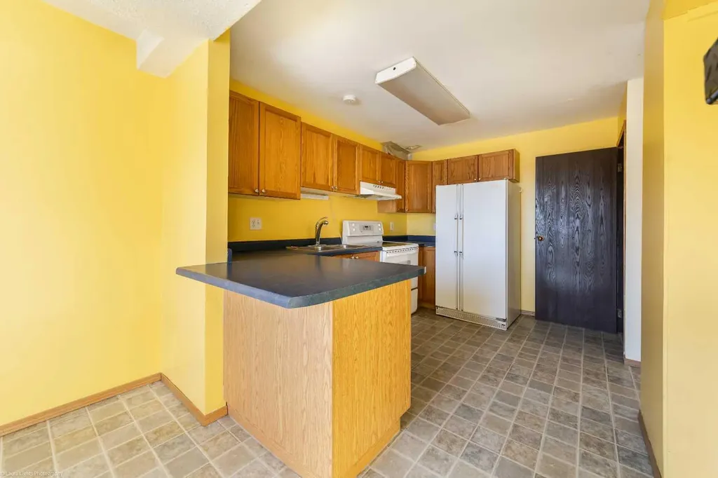 17 3 Avenue SE Marshall SK S0M 1R0