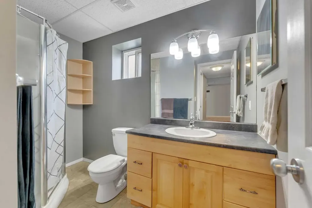 4 Stonegate Drive NW Airdrie AB T4B 2T2