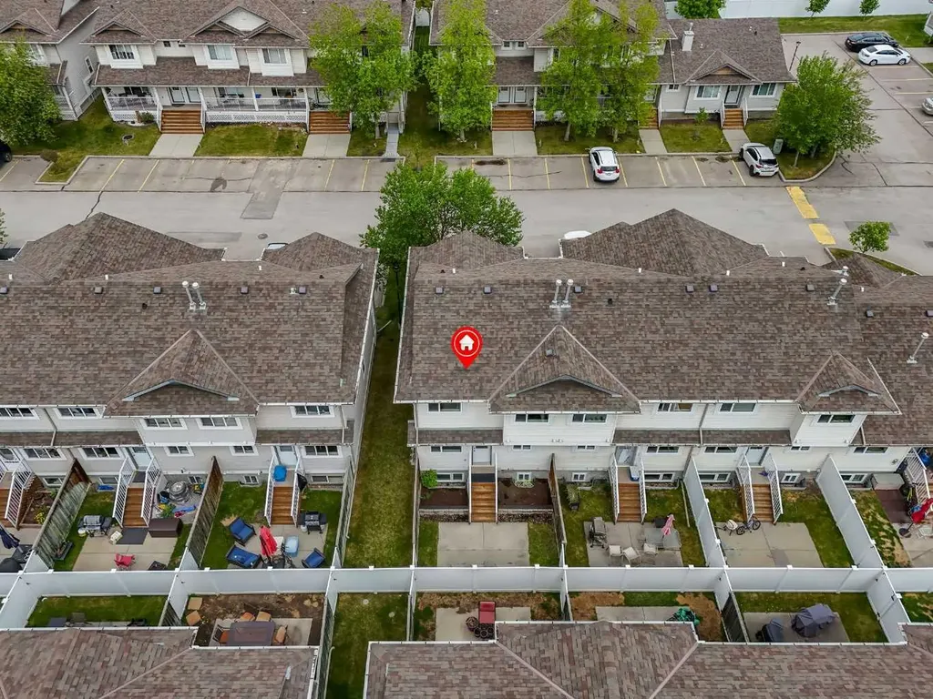 4 Stonegate Drive NW Airdrie AB T4B 2T2