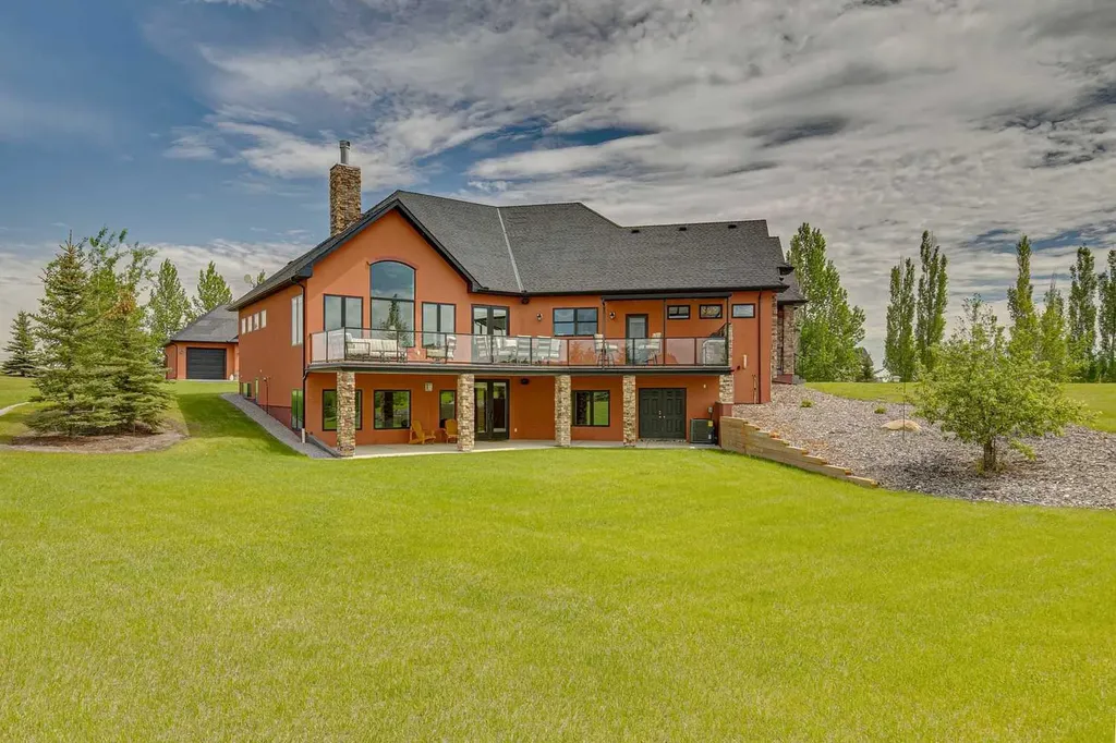 8 Shannon Loop Rural Foothills County AB T1S 5B3
