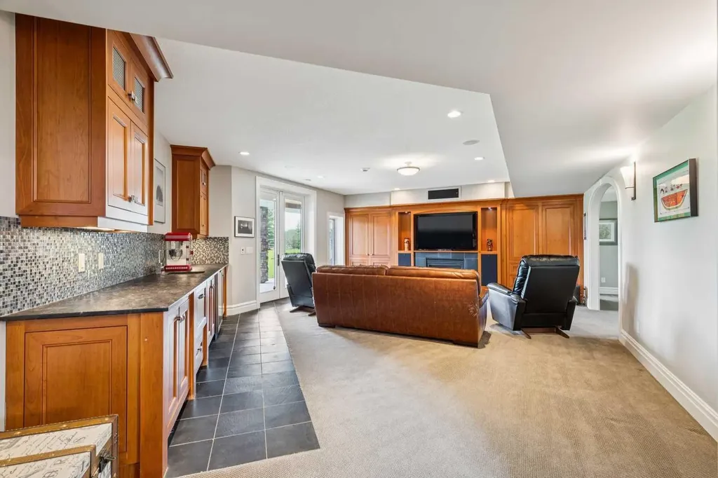 8 Shannon Loop Rural Foothills County AB T1S 5B3