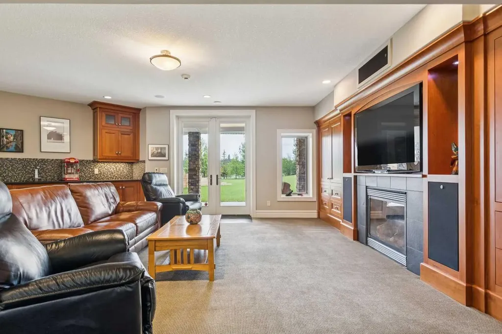8 Shannon Loop Rural Foothills County AB T1S 5B3