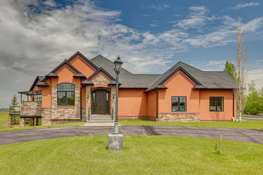 8 Shannon Loop Rural Foothills County AB T1S 5B3