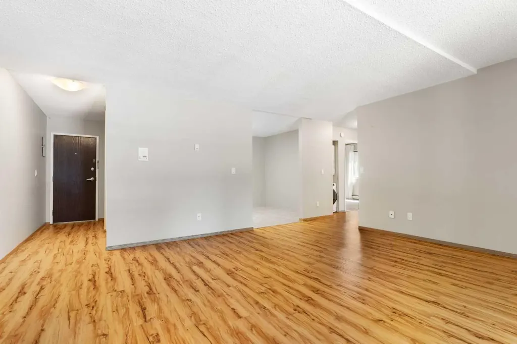 4001C 49 Street NW Calgary AB T3A 2C9
