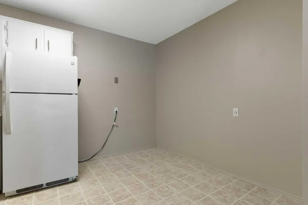 4001C 49 Street NW Calgary AB T3A 2C9
