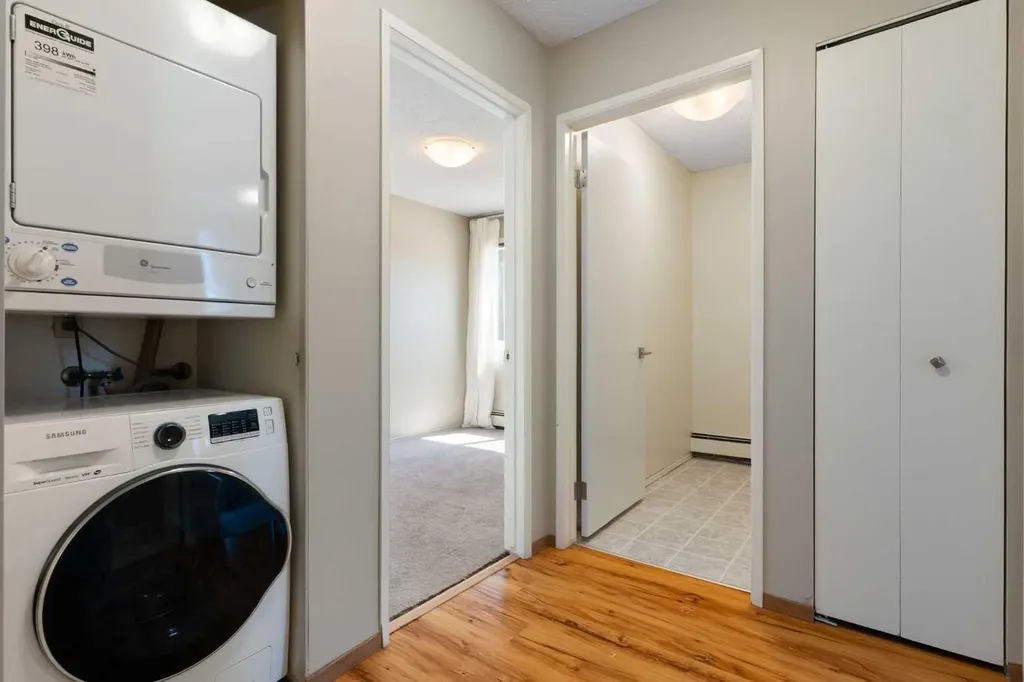 4001C 49 Street NW Calgary AB T3A 2C9