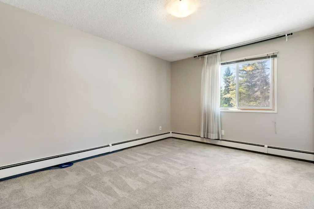 4001C 49 Street NW Calgary AB T3A 2C9