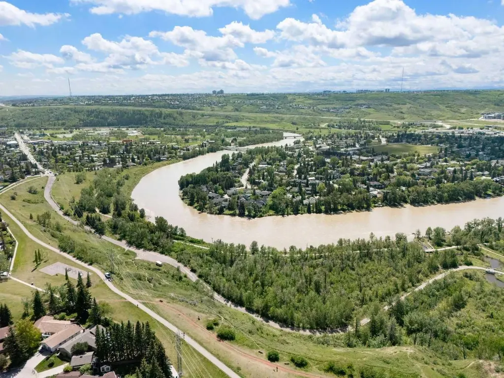 4001C 49 Street NW Calgary AB T3A 2C9