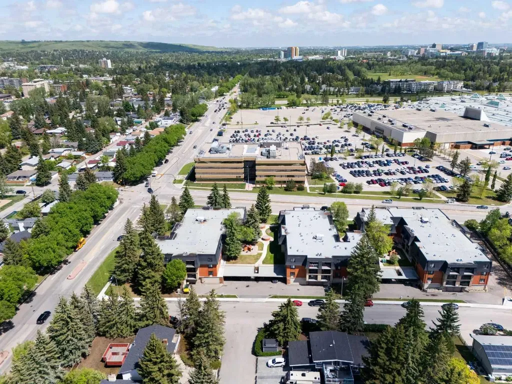 4001C 49 Street NW Calgary AB T3A 2C9