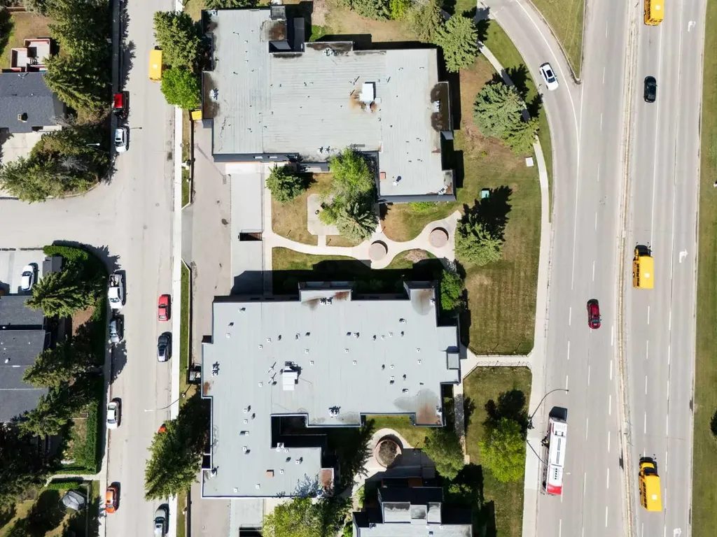 4001C 49 Street NW Calgary AB T3A 2C9