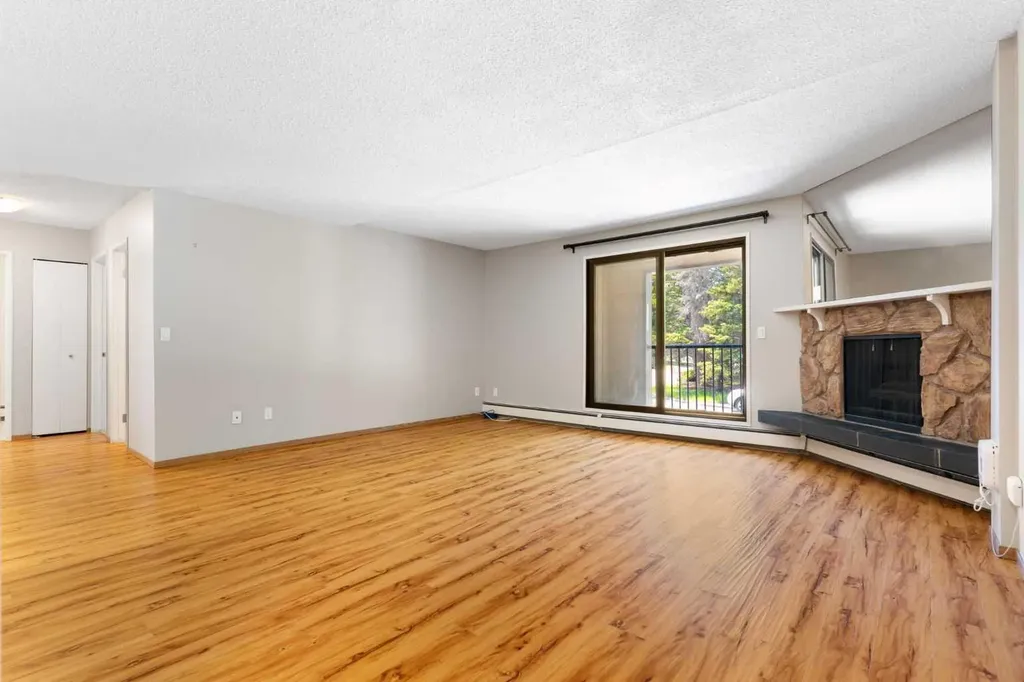 4001C 49 Street NW Calgary AB T3A 2C9