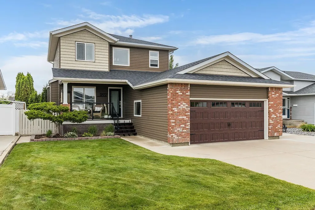 592 Hemingway Crescent NE Medicine Hat AB T1C1X4
