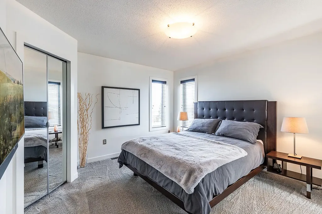 592 Hemingway Crescent NE Medicine Hat AB T1C1X4