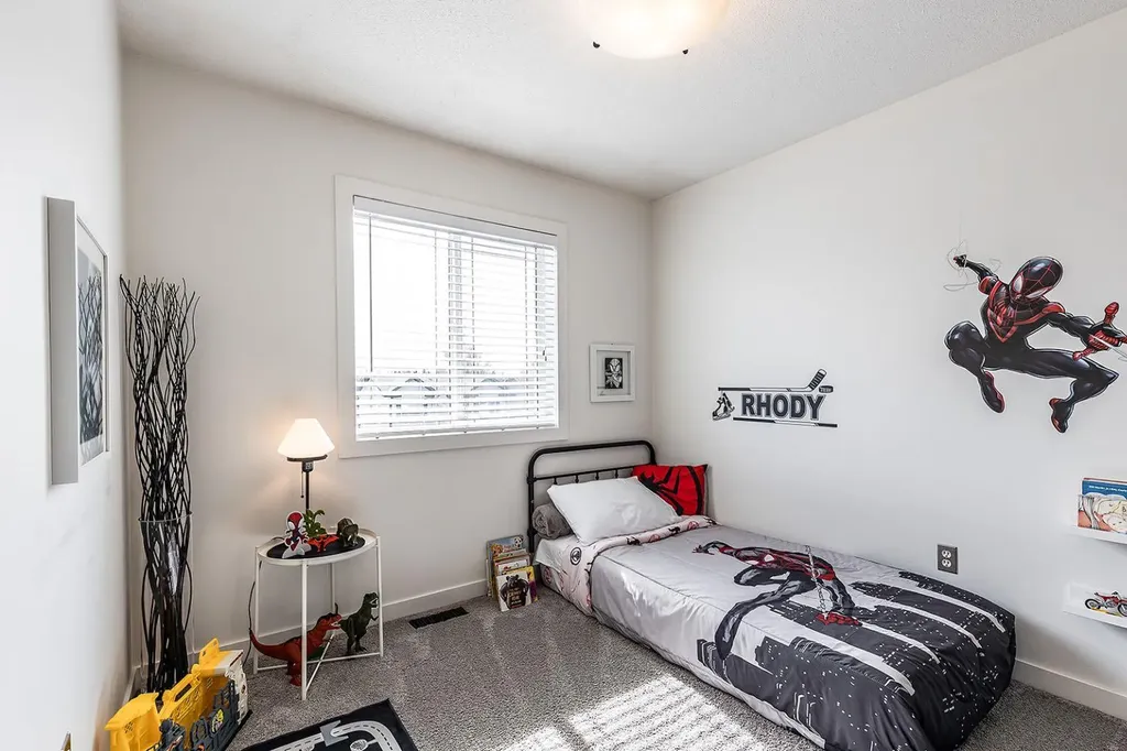 592 Hemingway Crescent NE Medicine Hat AB T1C1X4