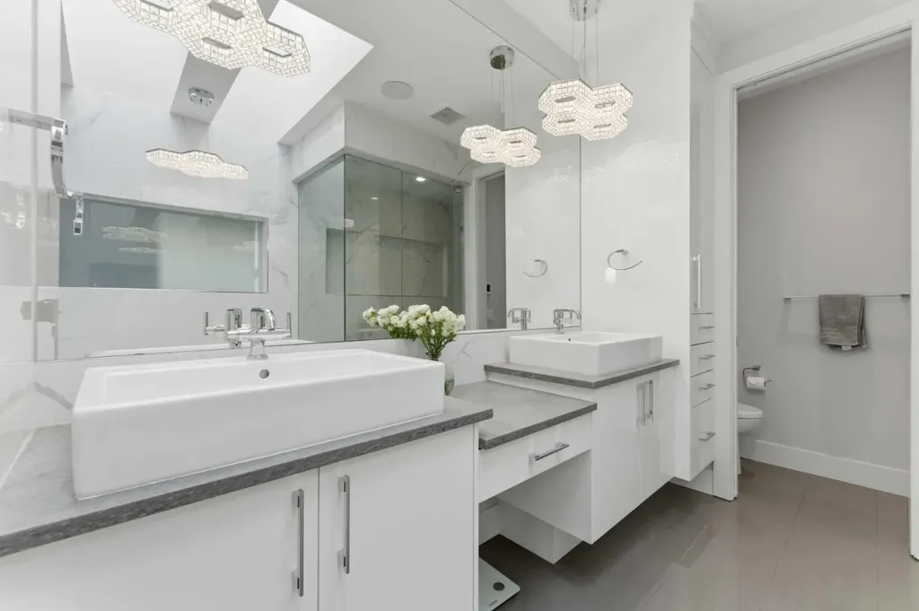 438 13 Street NW Calgary AB T2N 1Z2