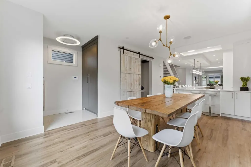 438 13 Street NW Calgary AB T2N 1Z2