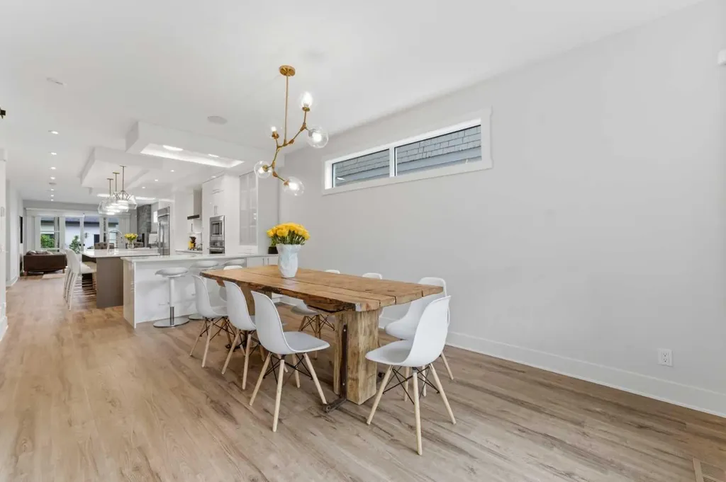 438 13 Street NW Calgary AB T2N 1Z2