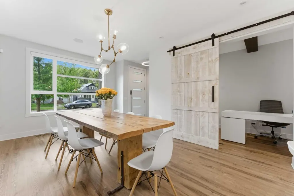 438 13 Street NW Calgary AB T2N 1Z2