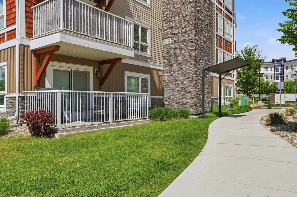 302 Skyview Ranch Drive NE Calgary AB T3N 0P5