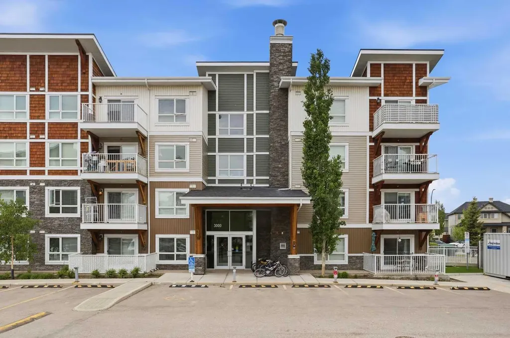 302 Skyview Ranch Drive NE Calgary AB T3N 0P5