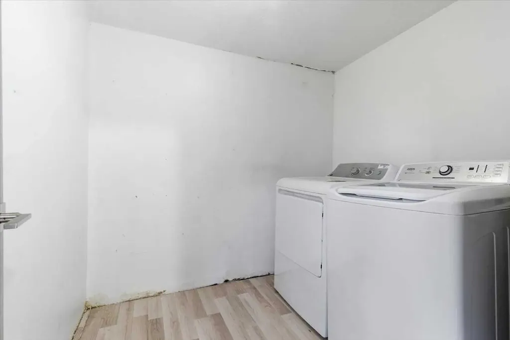 5214 51 Avenue N Valleyview AB T0H3N0