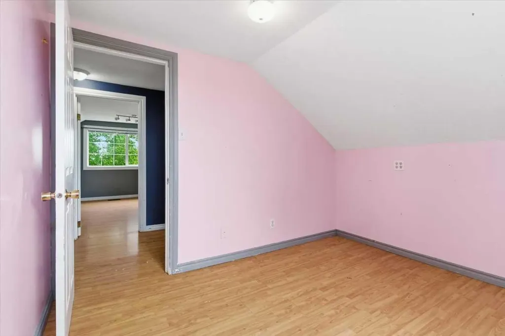 5214 51 Avenue N Valleyview AB T0H3N0