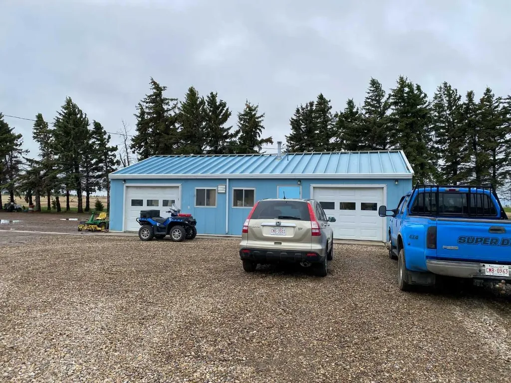 190080 140 Range Road Rural Newell County Of AB T1R 1B3