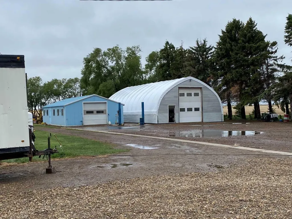 190080 140 Range Road Rural Newell County Of AB T1R 1B3